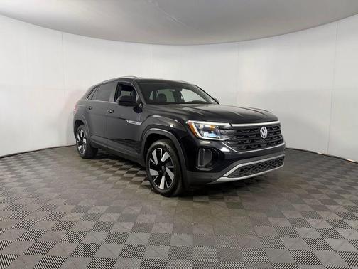 Deep Black 2025 Volkswagen Atlas Cross Sport 2.0T SE w/Technology 4MOTION