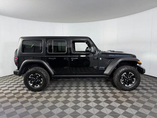 Black Clearcoat 2025 Jeep Wrangler 4xe Rubicon