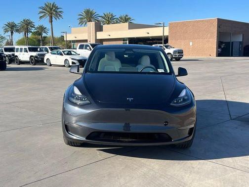 2024 Tesla Model Y Long Range Single Motor Rear-Wheel Drive