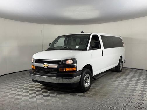 Summit White 2025 Chevrolet Express 3500 RWD 3500 Extended Wheelbase LT