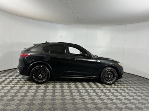 2023 Alfa Romeo Stelvio Quadrifoglio
