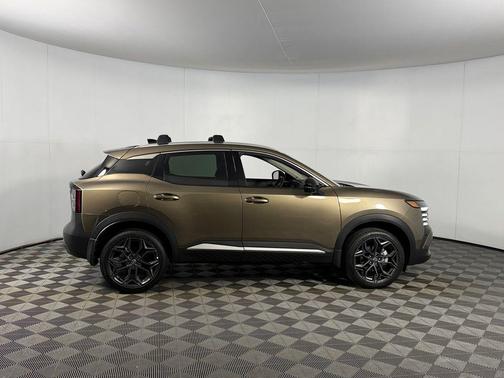 Bronze Metallic 2026 Nissan Kicks SR