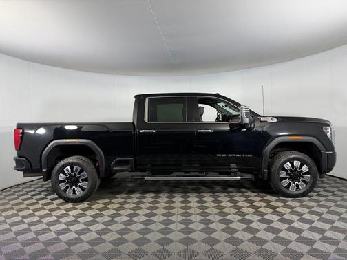 Onyx Black 2024 GMC Sierra 2500 Denali