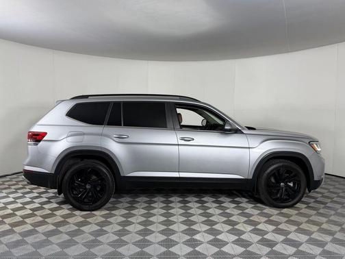 2023 Volkswagen Atlas 3.6L SE w/Technology