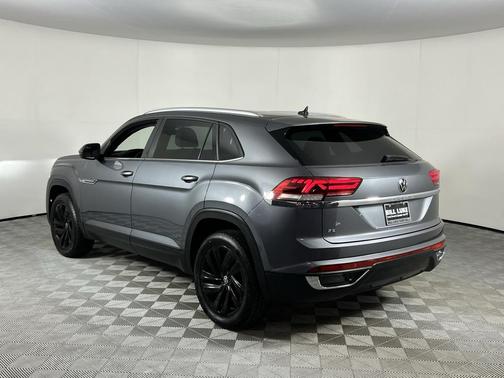 2022 Volkswagen Atlas Cross Sport 2.0T SE w/Technology