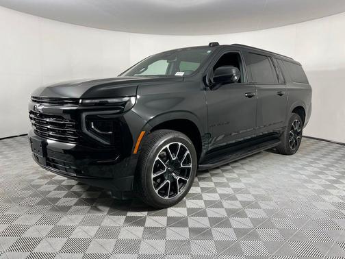 2025 Chevrolet Suburban RST