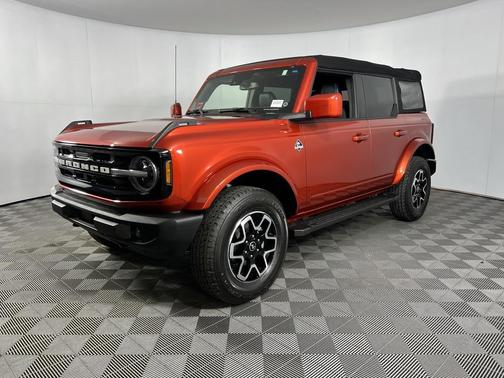 2023 Ford Bronco Outer Banks