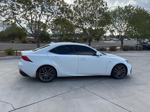 2018 Lexus IS 300 Base