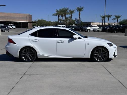 2018 Lexus IS 300 Base