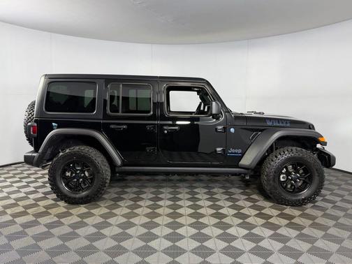 2025 Jeep Wrangler 4xe Willys