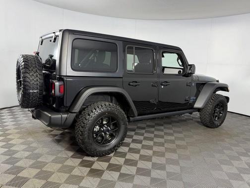 2025 Jeep Wrangler 4xe Willys