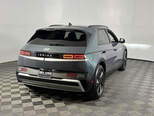 2025 Hyundai IONIQ 5 SEL