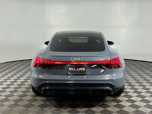 2024 Audi e-tron GT Premium Plus quattro