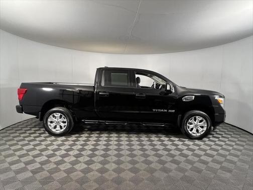 2024 Nissan Titan XD SV