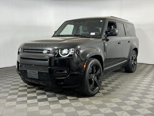 2024 Land Rover Defender 130 P400 X-Dynamic SE