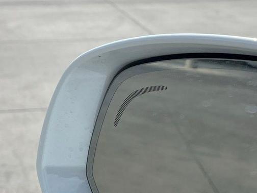 2025 Volvo XC90 B5 Core