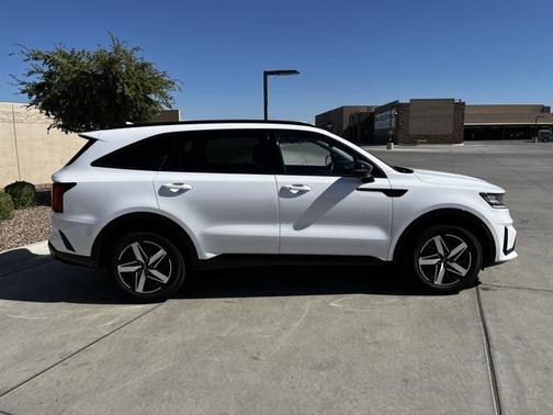 2023 Kia Sorento S