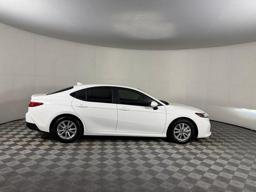 Ice Cap 2025 Toyota Camry LE