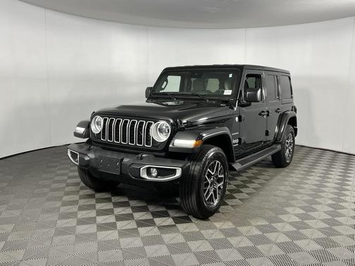 2024 Jeep Wrangler 4-Door Sahara 4x4