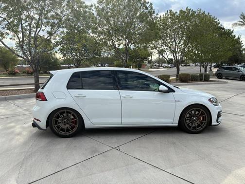 2019 Volkswagen Golf GTI 2.0T S 4-Door