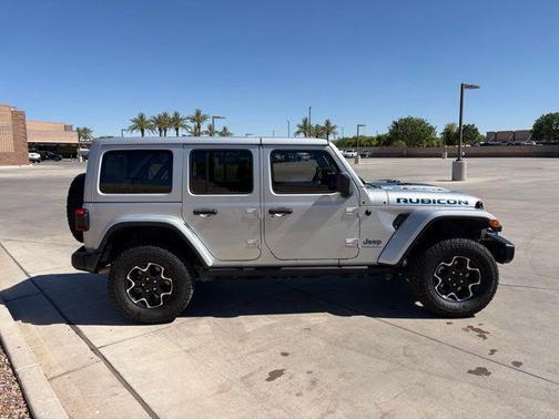Silver Zynith Clearcoat 2023 Jeep Wrangler 4xe Rubicon