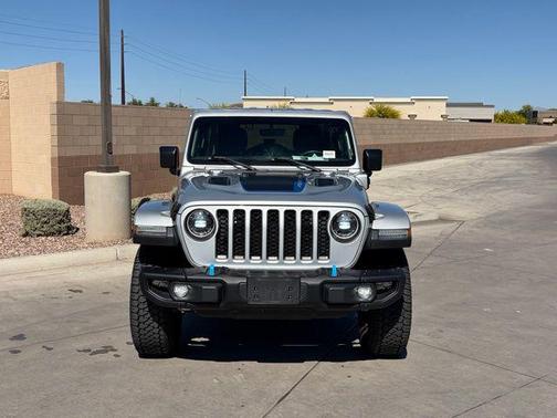Silver Zynith Clearcoat 2023 Jeep Wrangler 4xe Rubicon