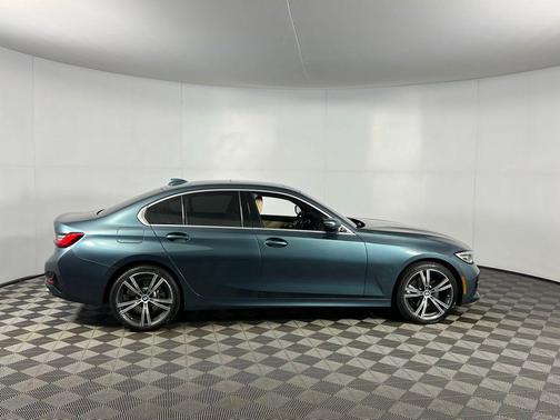 2021 BMW 330 xDrive