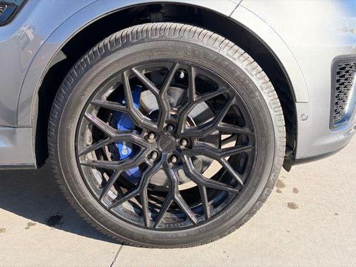 2017 Land Rover Range Rover Sport 5.0L Supercharged SVR