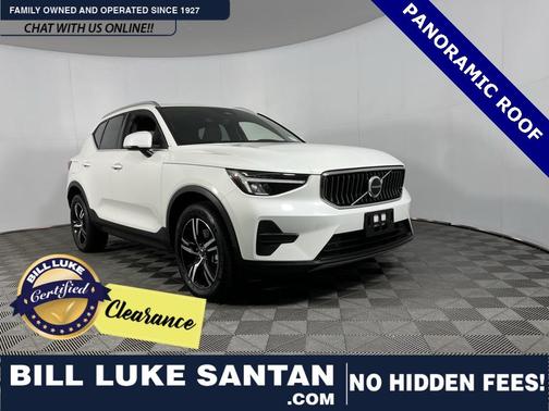 2025 Volvo XC40 B5 Core Bright Theme