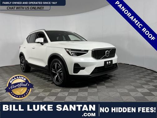 2025 Volvo XC40 B5 Core Bright Theme