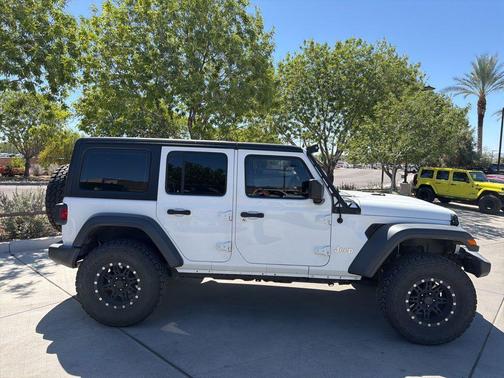 Bright White Clearcoat 2018 Jeep Wrangler Unlimited Sport