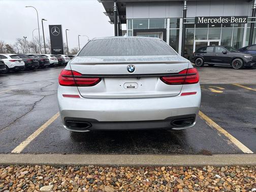 2018 BMW 740e xDrive iPerformance