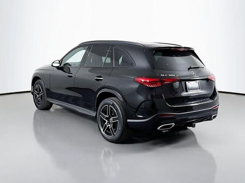 2026 Mercedes-Benz GLC 300 4MATIC