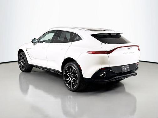 2021 Aston Martin DBX Base