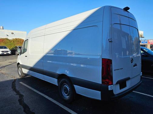 2026 Mercedes-Benz Sprinter 2500 Cargo 170 WB