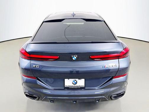 2021 BMW X6 M50i