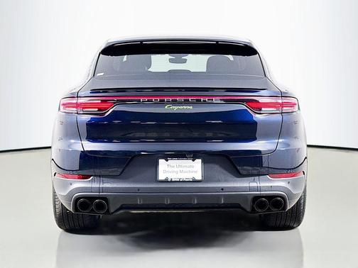 2022 Porsche Cayenne Platinum Edition