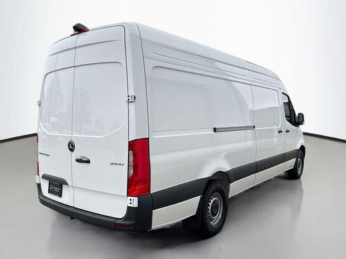 2026 Mercedes-Benz Sprinter 2500 Cargo 170 WB