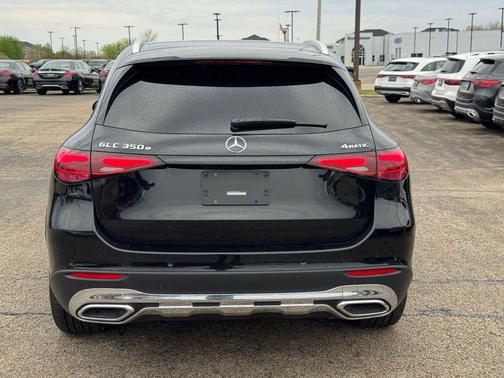 Black 2025 Mercedes-Benz GLC 350e Base