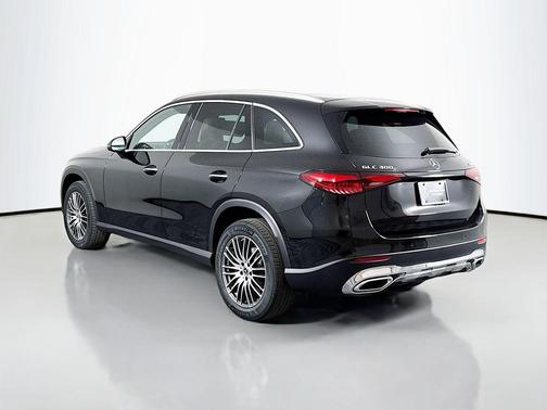 2026 Mercedes-Benz GLC 300 4MATIC