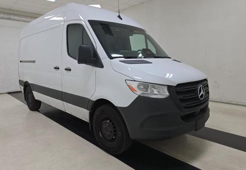 2025 Mercedes-Benz Sprinter 2500 Standard Roof