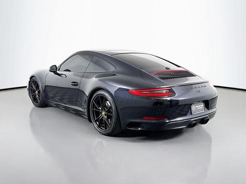 2017 Porsche 911 Carrera