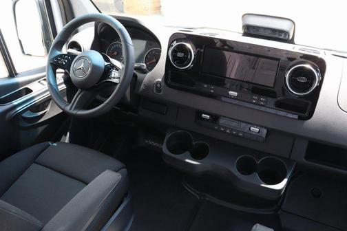 2025 Mercedes-Benz Sprinter 2500 High Roof