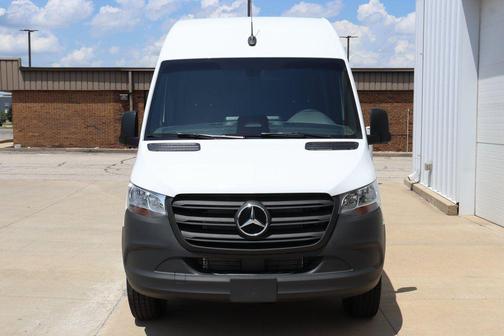 2025 Mercedes-Benz Sprinter 2500 High Roof