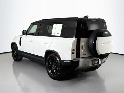 Fuji White 2024 Land Rover Defender 110 P300