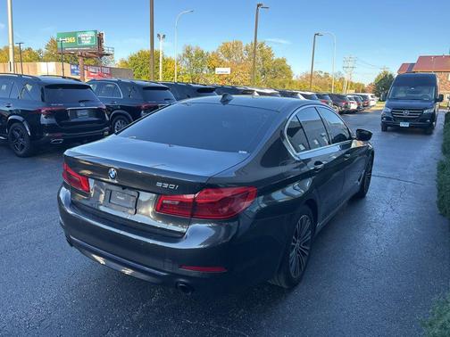 2018 BMW 530 530i