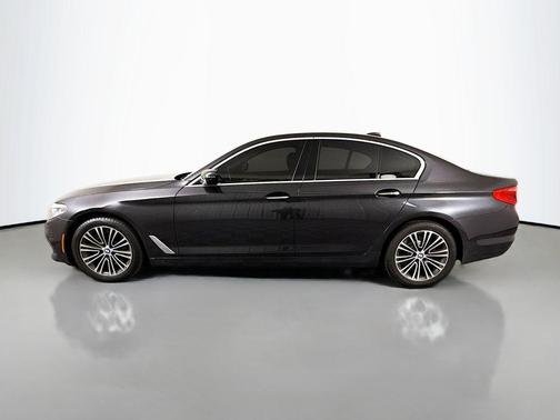 2018 BMW 530 530i