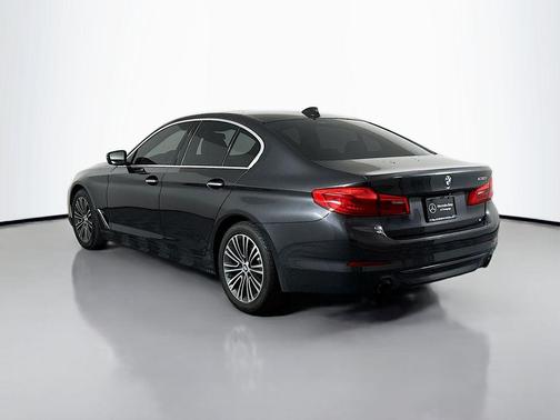 2018 BMW 530 530i