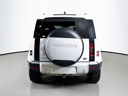 2023 Land Rover Defender 110 Standard