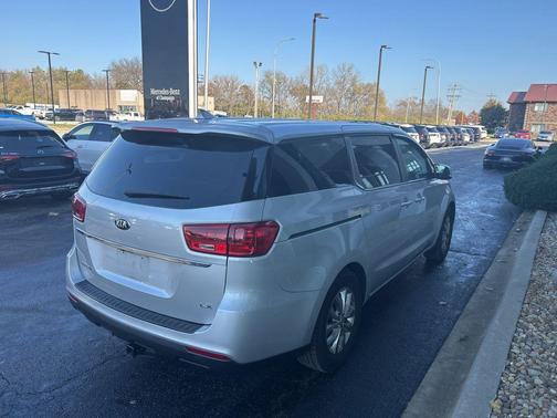 2019 Kia Sedona LX